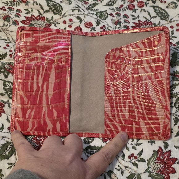 Brahmin Passport Wallet In Beloved Melbourne - Picture 3 of 13